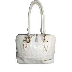 Vintage Goldenbleu cream crinkle patent leather parker quilted satchel handbag